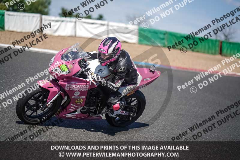 enduro digital images;event digital images;eventdigitalimages;mallory park;mallory park photographs;mallory park trackday;mallory park trackday photographs;no limits trackdays;peter wileman photography;racing digital images;trackday digital images;trackday photos